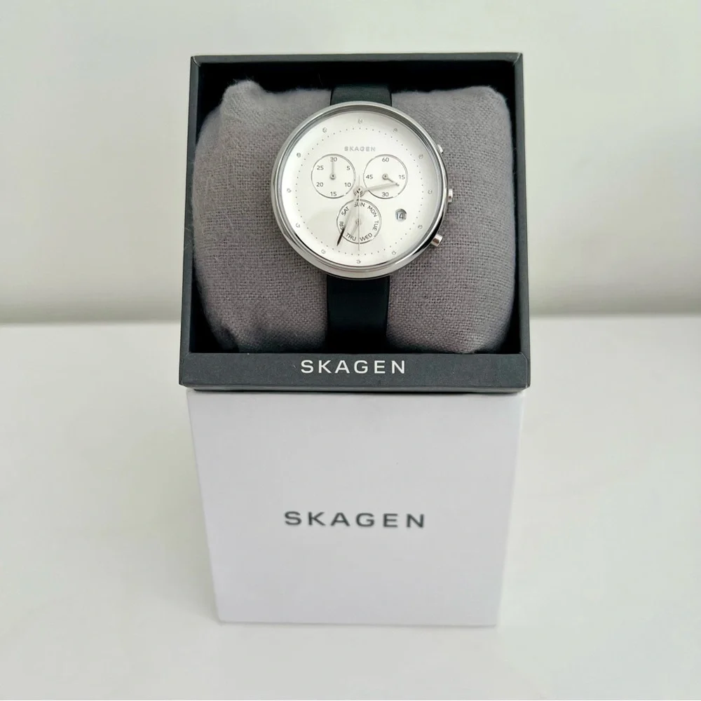 Skagen Women's Gitte Chronograph Black Leather Strap Watch - Picture 3 of 17